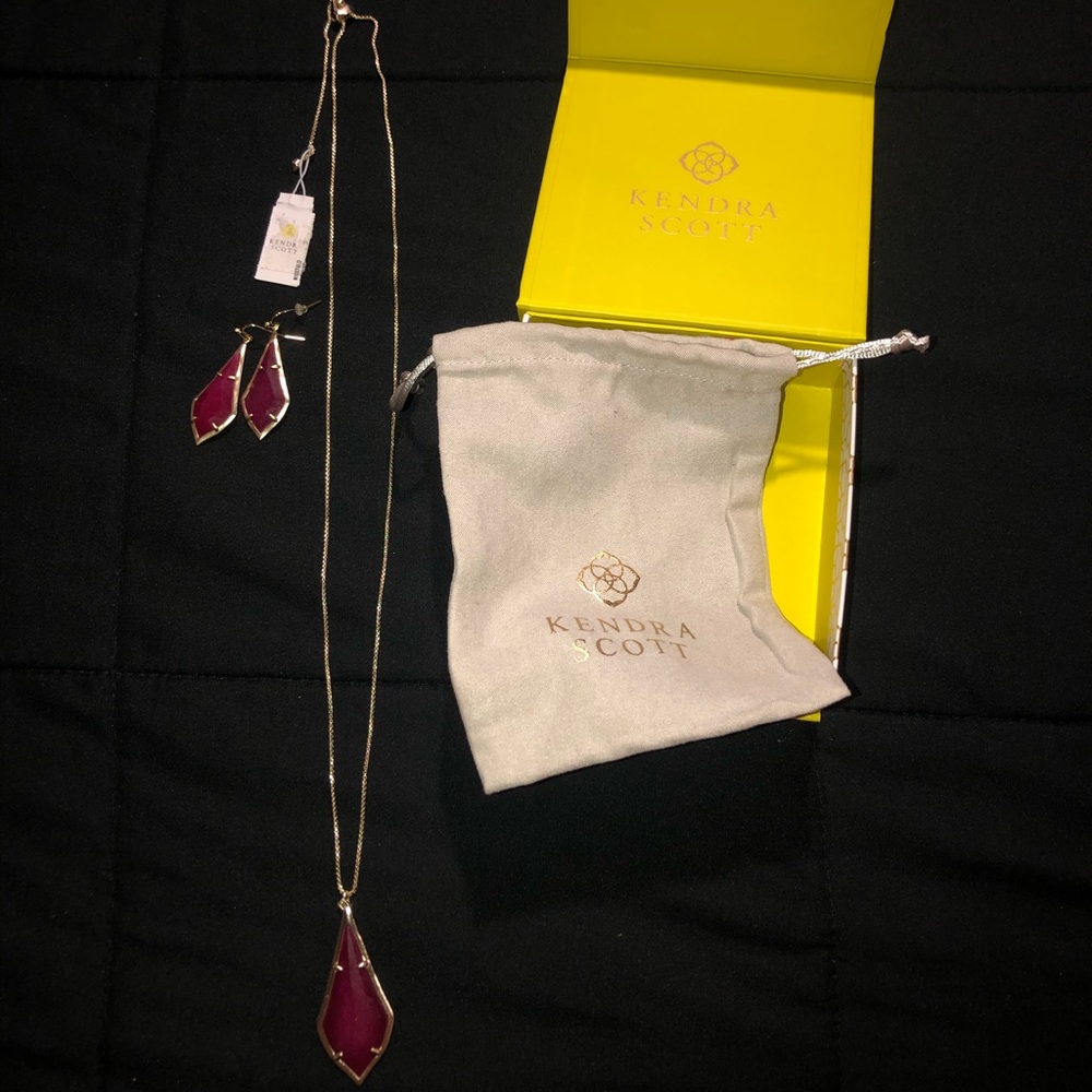 Kendra Scott set